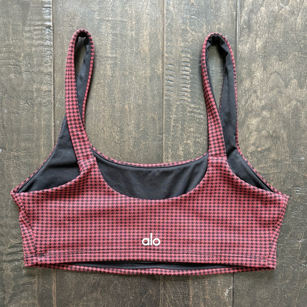 ALO Yoga Sports Bra - Picture 2 of 2